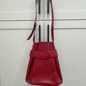 Authentic Louis Vuitton Epi Sav D’Epaule